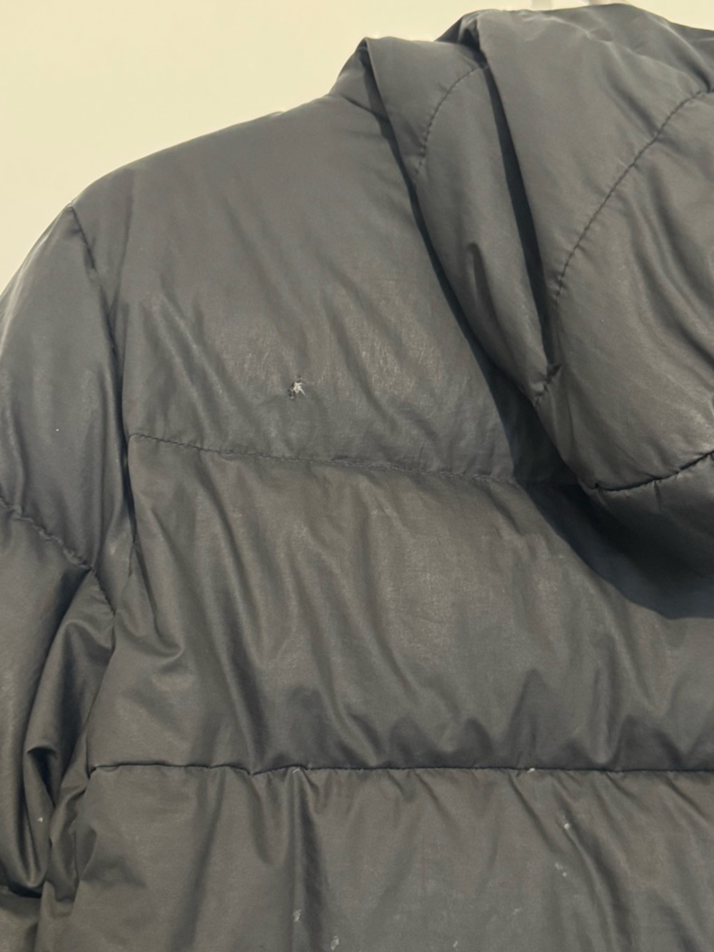 The North Face Youth Black Hooded Puffer Jacket Size Large 14/16 - Picture 6 of 9